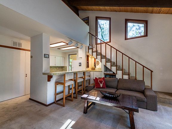 4th image of 2755 N Lake Blvd #13
