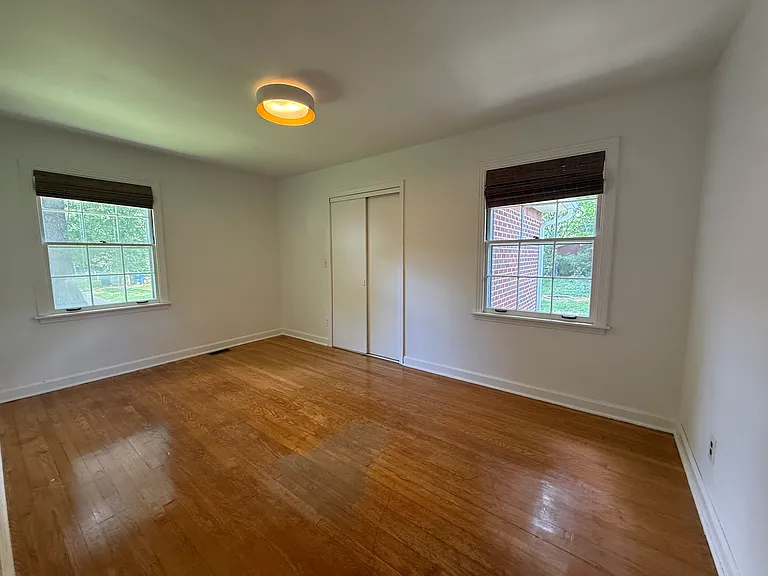 1007 Fowler St — Photo 22