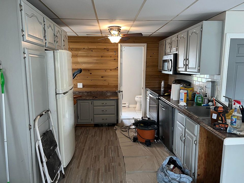 1st image of 52 Leicester St #2
