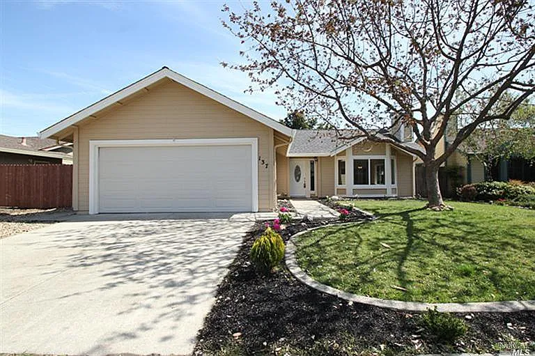 137 Marna Dr photo 1