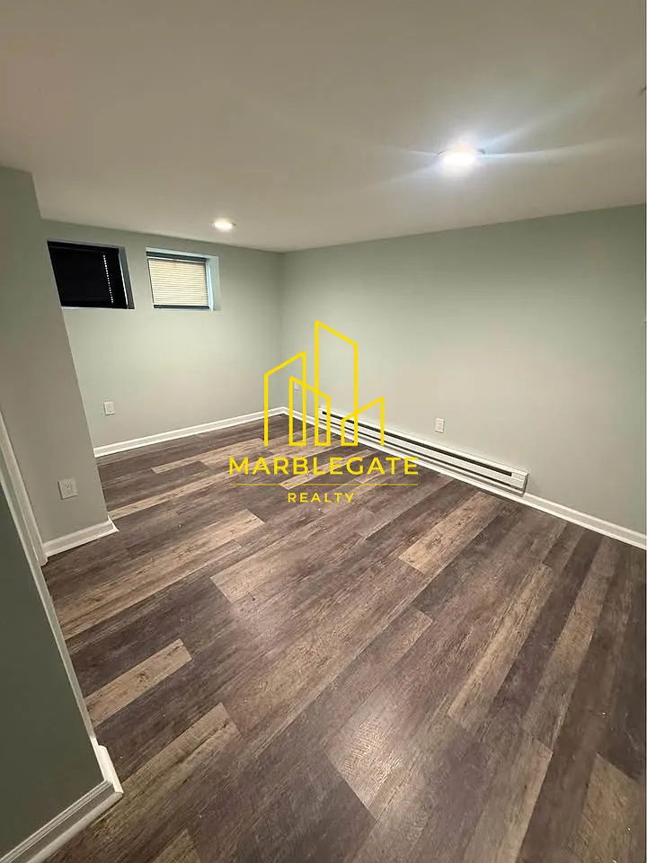 238 Columbia Ave — Photo 3