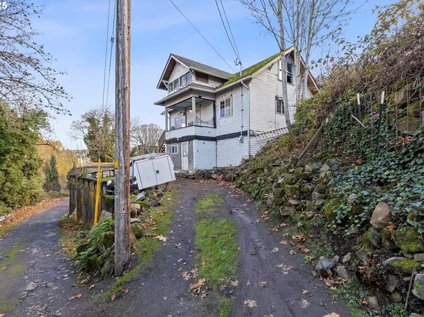 808 W A Loop, Rainier, OR 97048