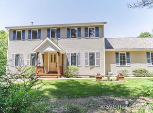 8745 Glen Nevis Rd NE, Ada, MI 49301