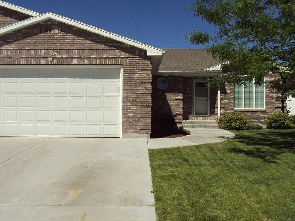 1st image of 1584 Mountain Rose Dr