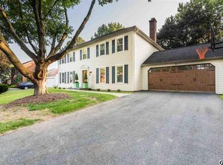 6343 Pennsboro Dr, Mechanicsburg, PA