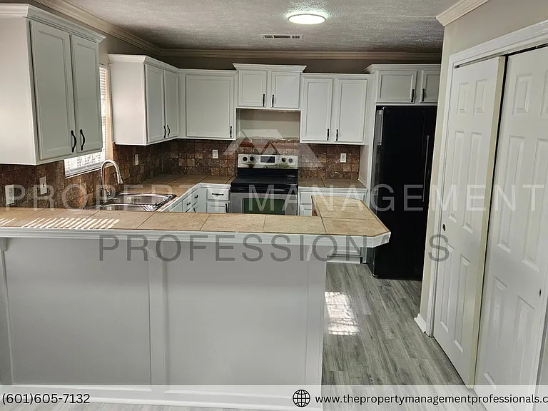 2814 Smith Robinson St — Photo 8