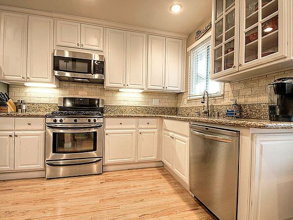 Granite Countertops!