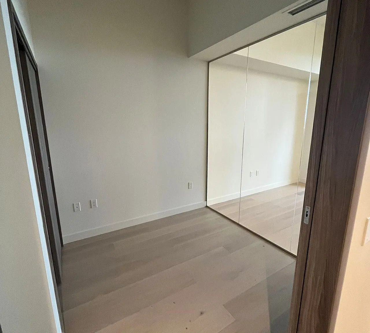 3 bed, $4,200 — Photo 2