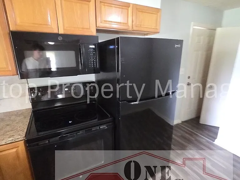 509 SE Browning Ave — Photo 5