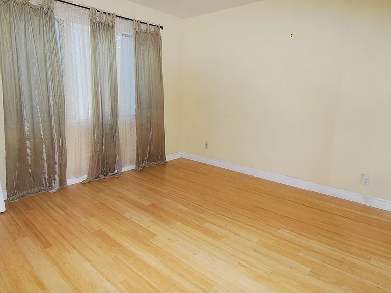 1174 E Ocean Blvd #12 — Photo 7