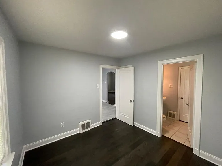 9533 Muriel Ave — Photo 6