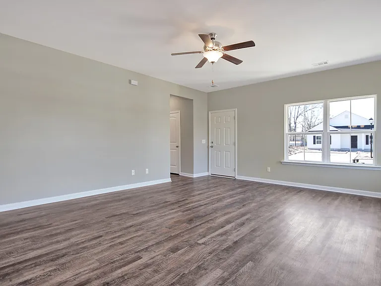 112 Kennah Ct — Photo 6