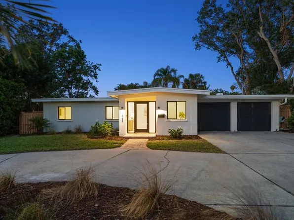 208 Mehlenbacher Rd, Belleair, FL 33756