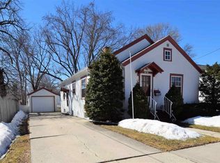 1085 Oregon St, Green Bay, WI 54303