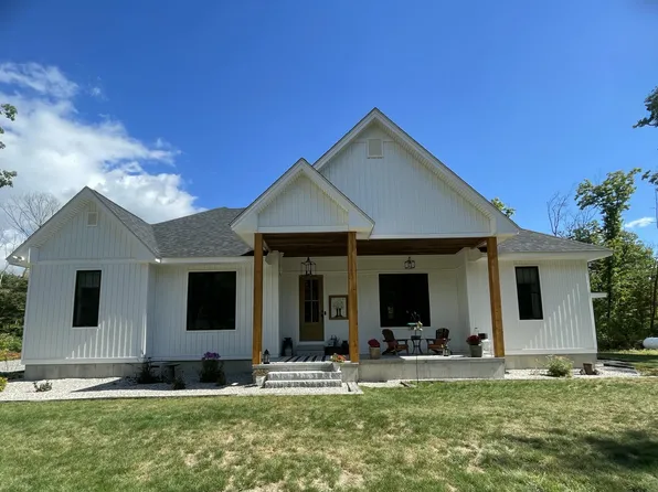 96 Ledgewood Lane, Brownfield, ME 04010