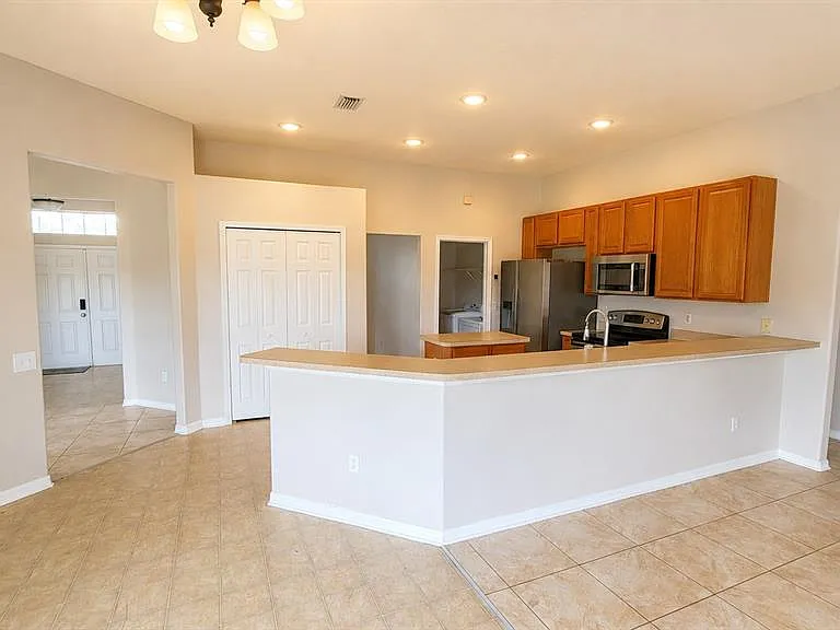 1607 Avondale Ridge Dr — Photo 8
