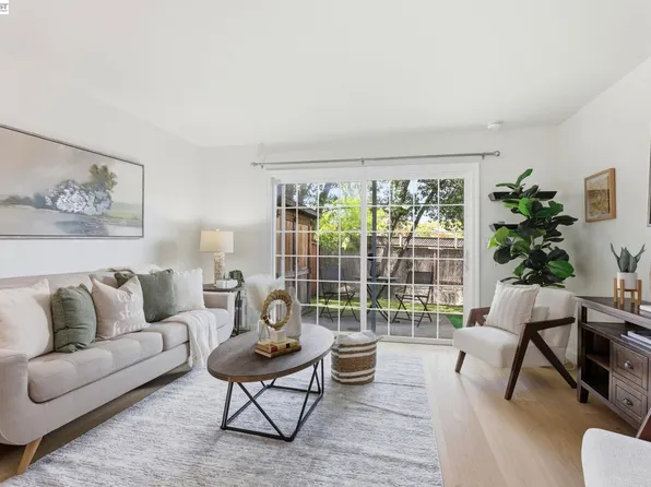 7319 Starward Dr APT 44, Dublin, CA 94568