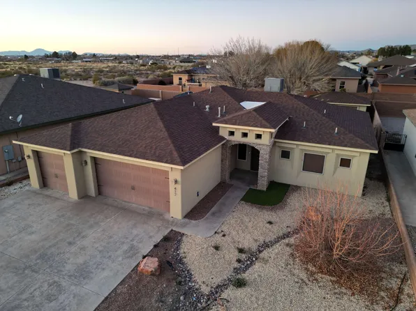 417 Tierra Bella Dr, Alamogordo, NM 88310