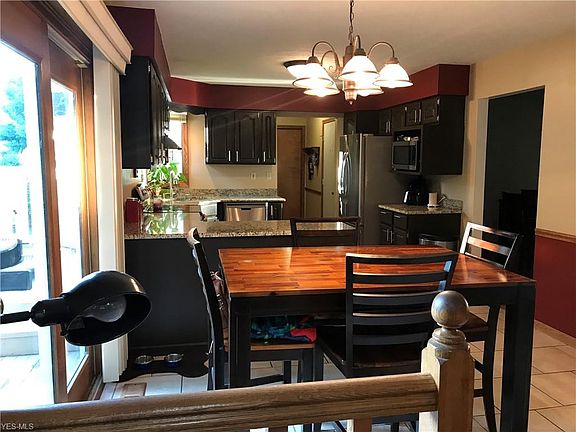 3rd image of 1270 Harmony Dr
