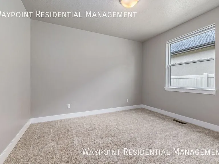 478 W Oak View Dr — Photo 31