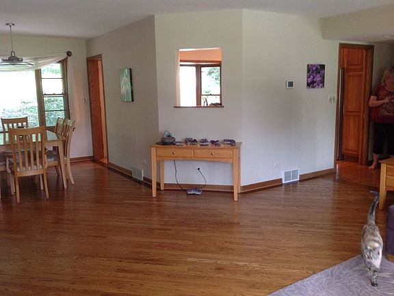 3rd image of 210 Woodcrest Ct