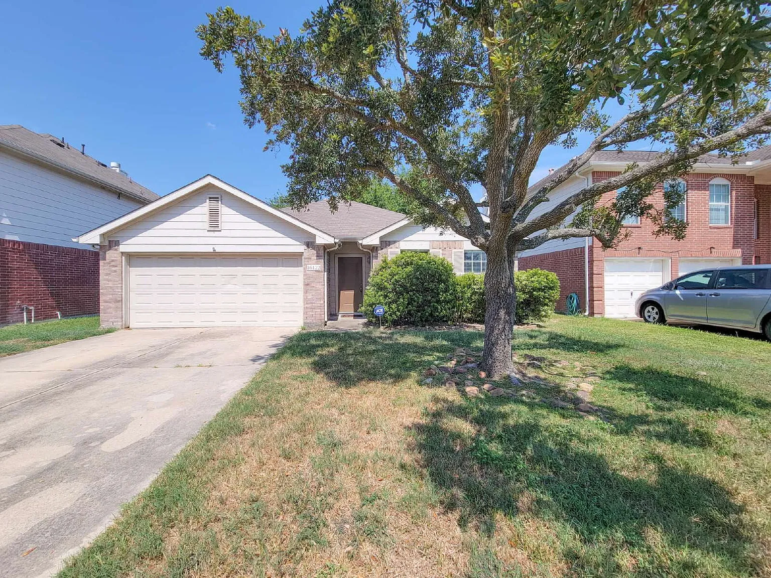 3 bed, 2.0 bath, 1905 sqft, $1,750 — Photo 1