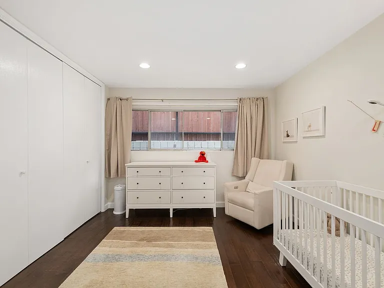 11970 Montana Ave #117 — Photo 15
