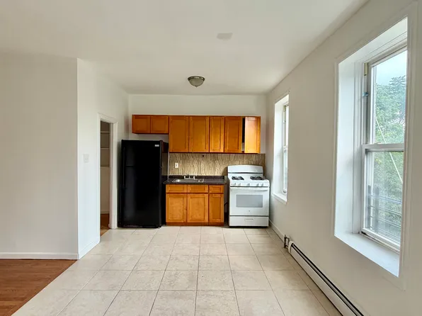 10615 Guy R Brewer Blvd #3, Jamaica, NY 11433