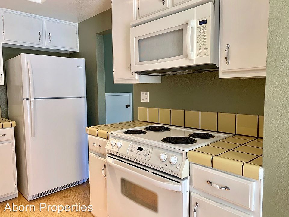 1st image of 615 Union Ave