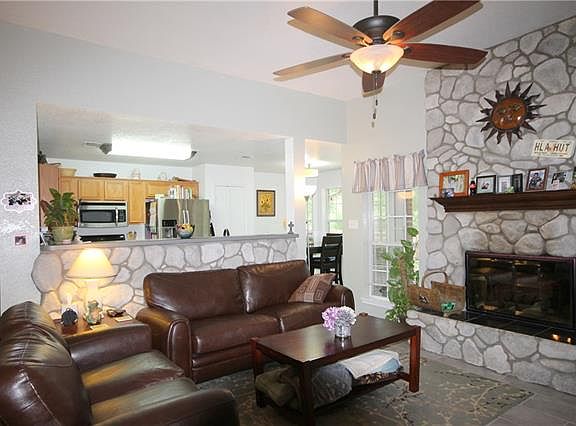 5th image of 15832 Brittain Ct