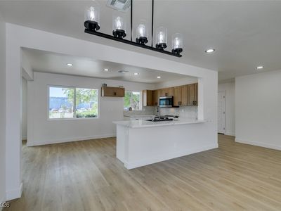 1041 E Saint Louis Ave, Las Vegas, NV, 89104