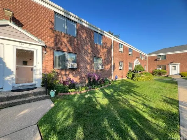 216-37 68th Avenue #Upper, Oakland Gardens, NY 11364