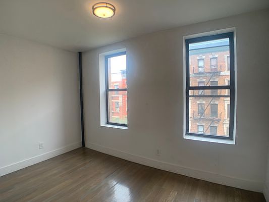 3rd image of 504 W 159th St APT 5B