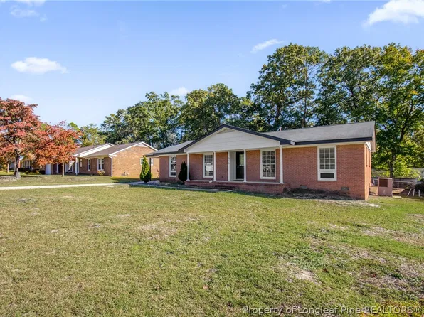 215 Haverhill Dr, Fayetteville, NC 28314