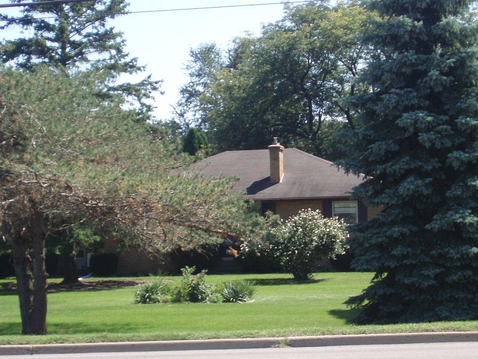 5831 Stadium Dr, Kalamazoo, MI 49009 MLS 22043424 Zillow