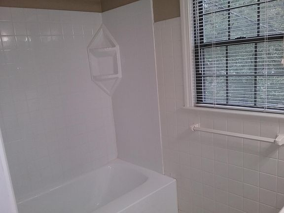 5th image of 4018 W 74th St
