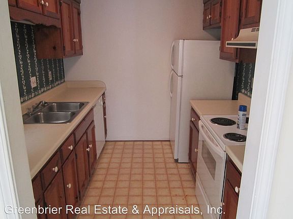 2nd image of 2308B Miller Ave