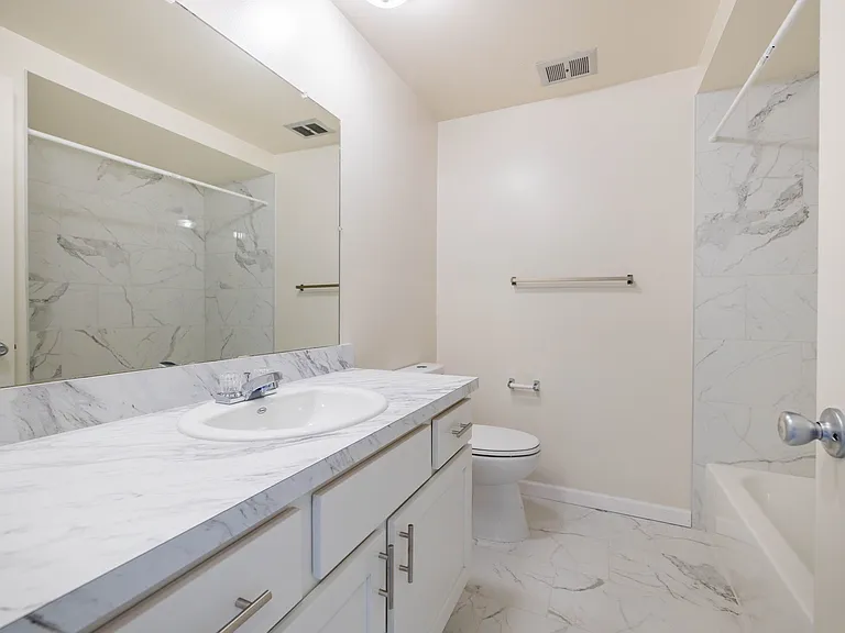 Coach House Apartments — Photo 14