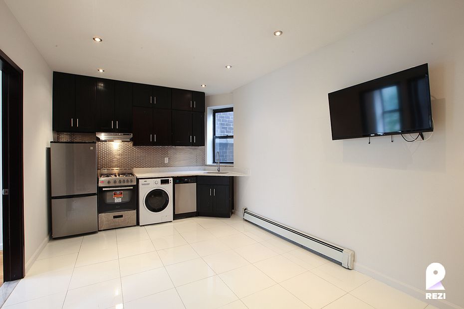 1st image of 127 W 106th St APT 5A