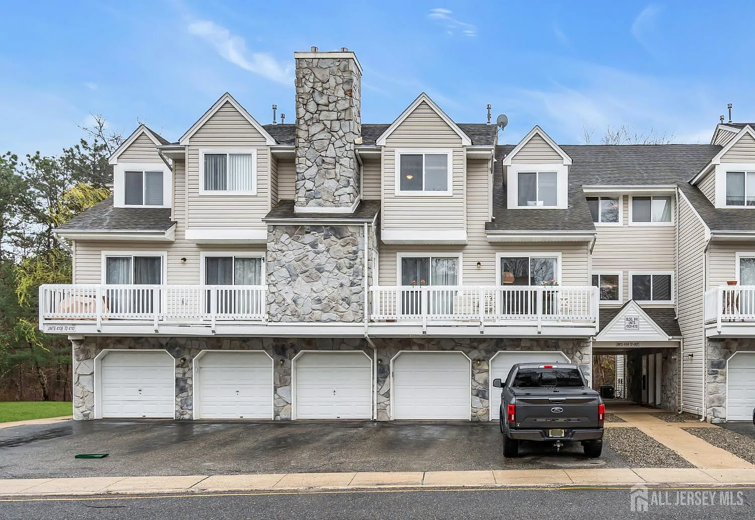 4107 Norma Pl photo 1
