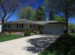 1302 10th St NW, Austin, MN 55912