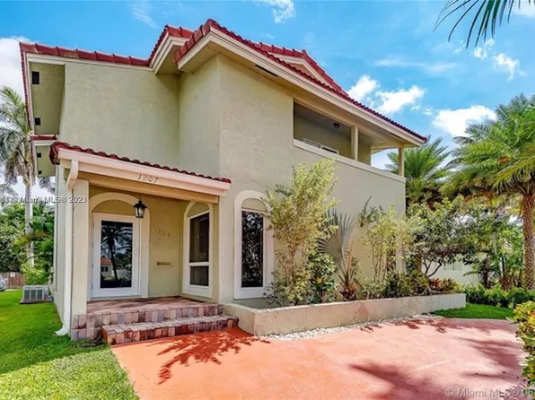 1207 Hollywood Blvd, Hollywood, FL 33019