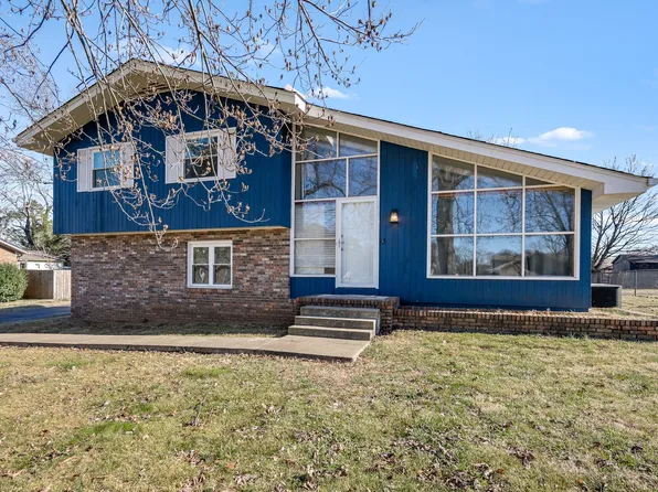 1110 Trinity Dr, Murfreesboro, TN 37129