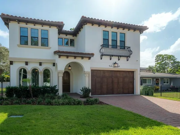 3906 Greenwood Dr, Tampa, FL 33611