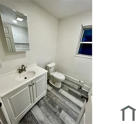 2605 S 18th St — Photo 2