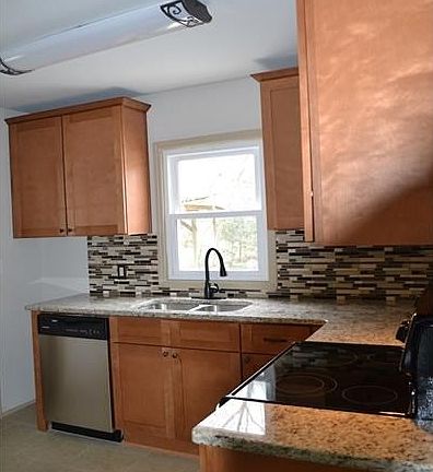 New kitchen with Granite