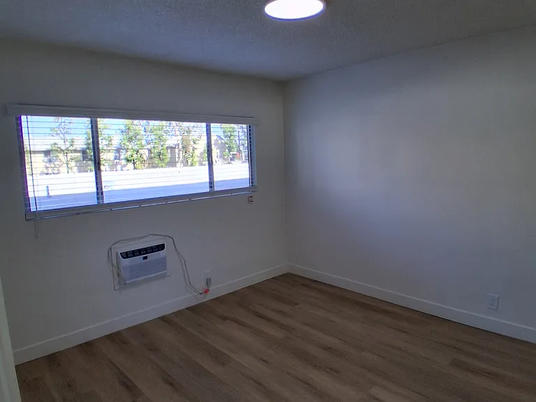 7245 Franklin Avenue — Photo 18
