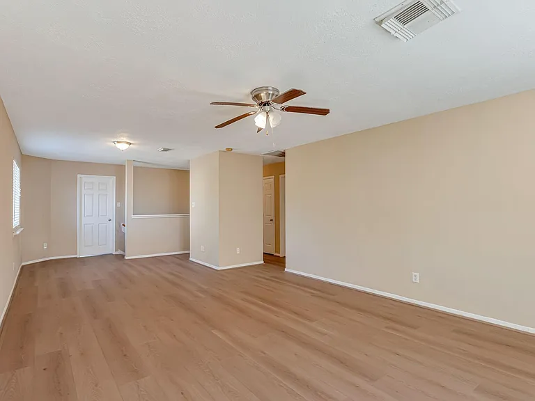 914 Chapwood Ct — Photo 12
