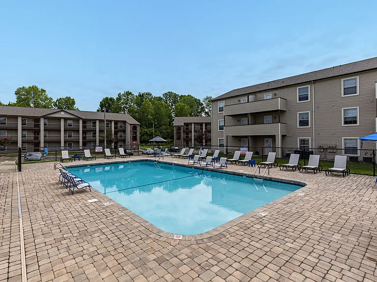 Parkway Station Apartment Homes — Photo 12