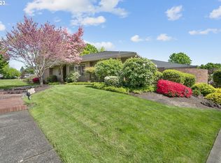 32600 SW Lake Point Ct, Wilsonville, OR 97070